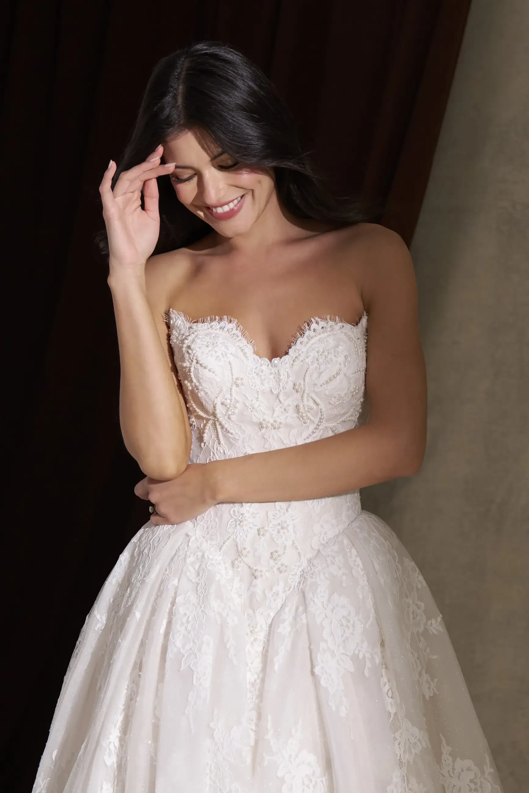 Why Fit Matters More Than Size When Choosing a Wedding Dress Image