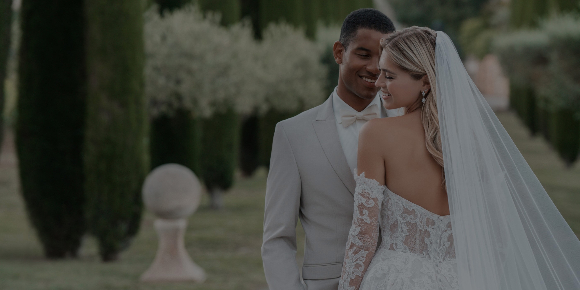 Photo of the smiling real bride and groom